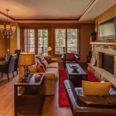 Iron Horse Lodge South 406 by East West Hospitality
