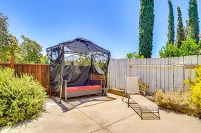 Gallery image of Pet-Friendly Brentwood House with Gas Grill! in Brentwood