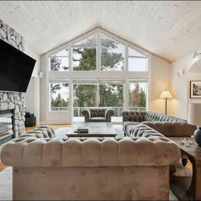The Royal Canterbury Retreat - Near Kings Beach & Lake Tahoe