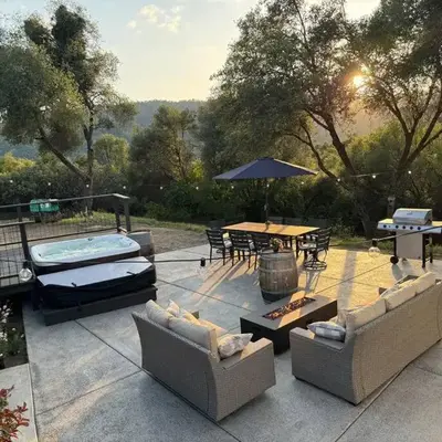Manzanita Hideaway Hot Tub Sunset views Yosemite
