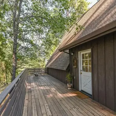 Hathaway Hideaway Loft Apartment