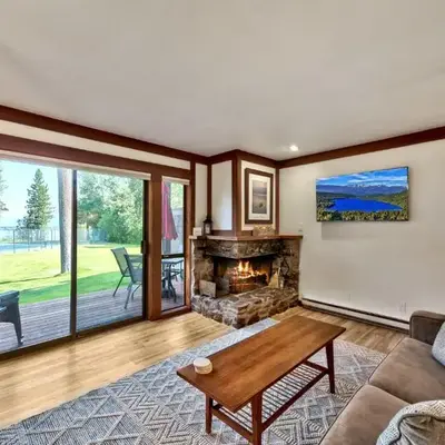 TML 04 - Beautiful 1 BR Condo in Tahoe City
