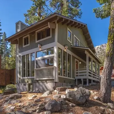 Cozy Palisades Tahoe Ski Cabin 3BR 3BA Free Shuttle to Lifts Book on Mobile for Promo Price
