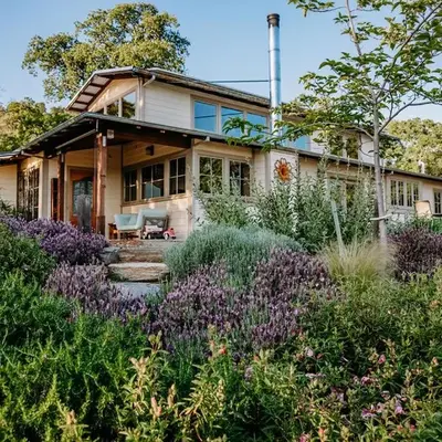 Oak Meadows House - A unique home near Yosemite