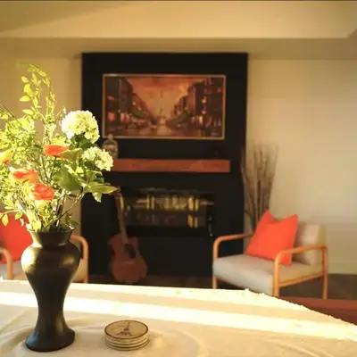 Stunning Waterfront 3BR Retreat - Perfect Getaway