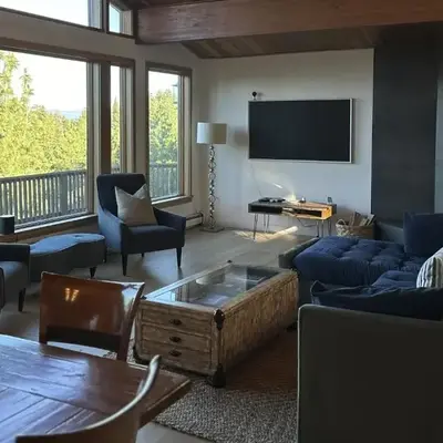 Cliffside Retreat