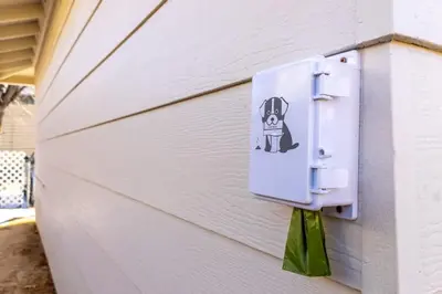 a box with a sticker on the side of a house at Emerald Escape - UNR & Pet Friendly in Reno