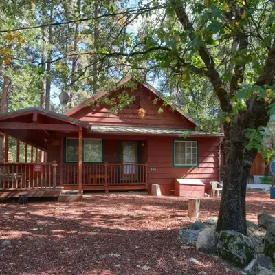 Black Oak Lodge at The Redwoods