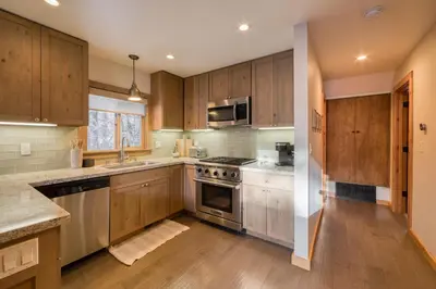 Gallery image of Cabin Fever at Tahoe Donner by Tahoe Getaways - 2 BR with Hot Tub & HOA in Truckee