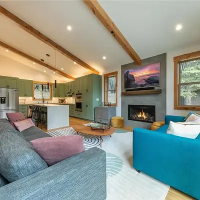 Radiant Retreat by Tahoe Getaways - 4 BR in Tahoe Donner with Hot Tub & HOA