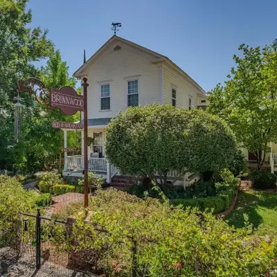 Brinnwood Bed & Breakfast