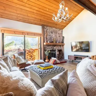 Scenic Views Hot Tub Ski Shuttle Pet Friendly