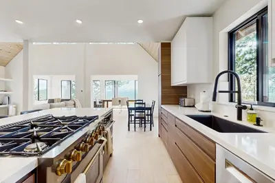 a kitchen with a stove and a counter top at Paradise on Pinnacle in Truckee