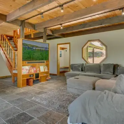 Hyphen 5-bedrooms rental
