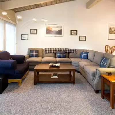 Mammoth Estates - 4 Seasons of Beauty with Accessible Amenities