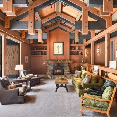 Joy on the River Stunning Waterfront Home for 10