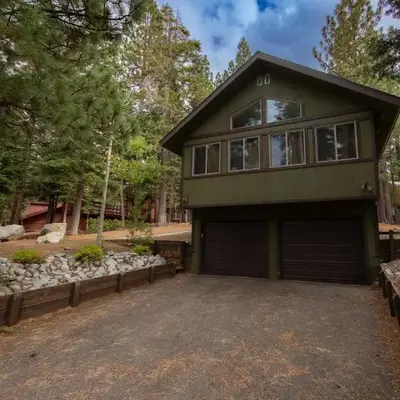 Cold Creek Chalet - Hot tub & Movie Room