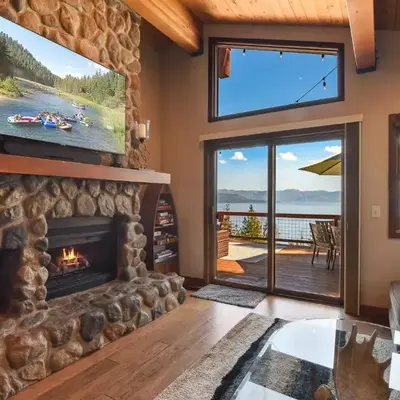 Shoreline Vista - Lake Views Near Hike & Bike
