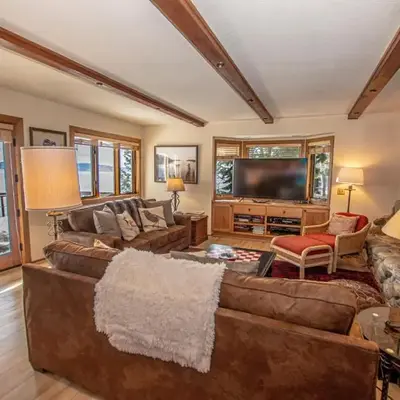 Rygh Lakefront By Hauserman Rentals