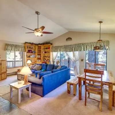 Quiet Truckee Retreat with Deck
