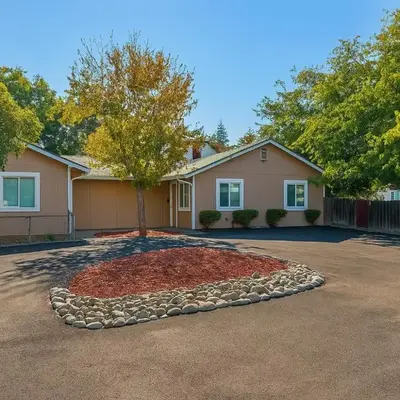 2 bed 1 bath special woodlake duplex A