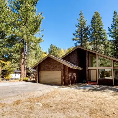 Spacious Riverfront home