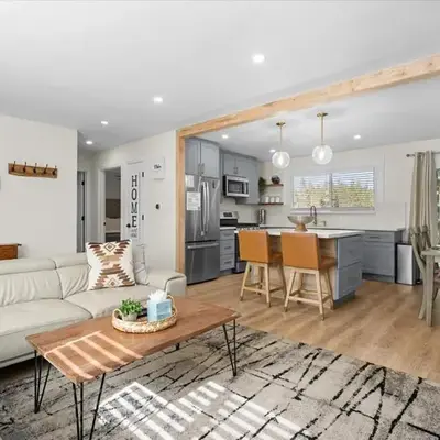 Luxury Hyatt Oasis 3 Bedrms 1 Bath SFH for Fun Ski home