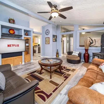 The Nest-2 K Beds-Game Room-Deck-5 min to Mariposa