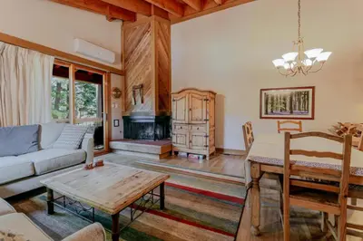 Gallery image of Alpine Air Retreat in Truckee