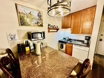 Gallery image of Sierra Pines Condo - Inside Yosemite - Sleeps 4 in Yosemite West