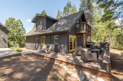 Gallery image of Boujee Bear Lodge in Arnold