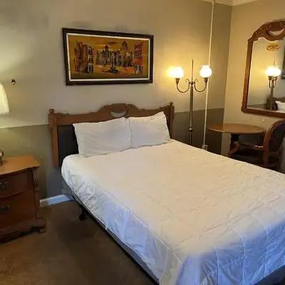 Lariat Motel