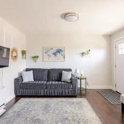 719 Mid-Town Retreat