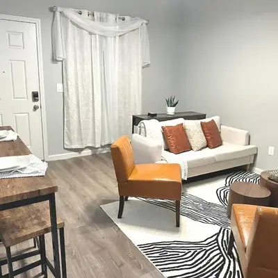 Cozy 3 Bedroom Walk to UC Davis Medical Near Midtown