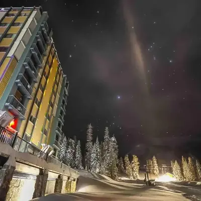 Ski in Ski out King Bed Suite Hotel Room Near Village