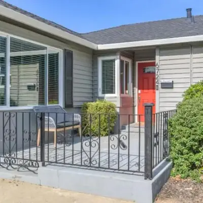 Pet-Friendly Home - Big Yard for Family Stays