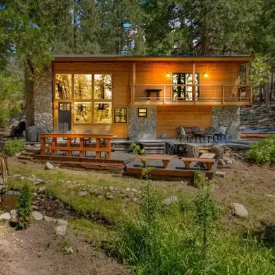 Little Bridge Lodge Stateline - Small Dogs Ok