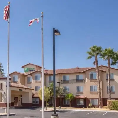 Holiday Inn Express Hotel & Suites Manteca by IHG