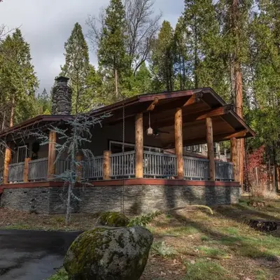 Starlight Lodge