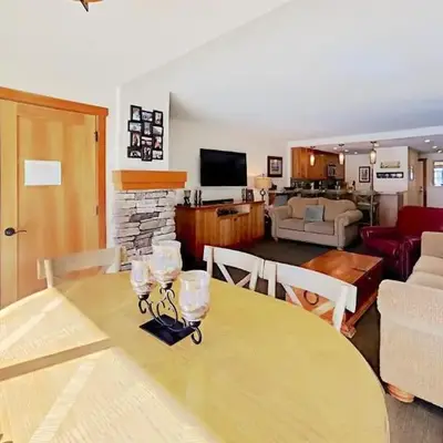 Renovated 2 Bedroom Condo with Elevator Access!