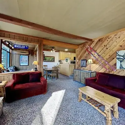 Nicely Remodeled 2 Bedroom Condo in Mammoth!