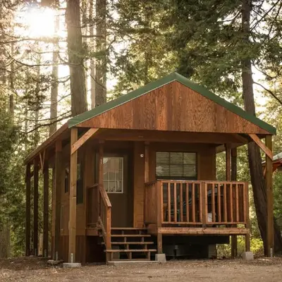 Snowflower Camping Resort Cabin 4