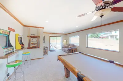 a living room with a pool table in it at Owl's Lookout (05/061) in Groveland