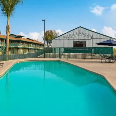 Red Lion Inn & Suites Lemoore