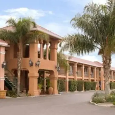 Merced Inn & Suites