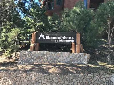 a sign for the mountainack at hammonoit at Mountainback 97 Loft in Mammoth Lakes