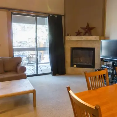 3130 Aspen Grove