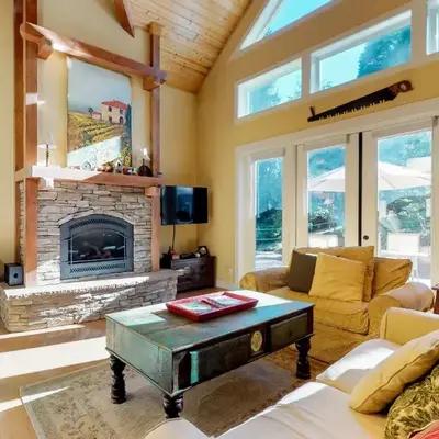 Cypress Lodge