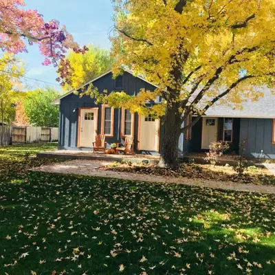 Eastside Guesthouse and Bivy