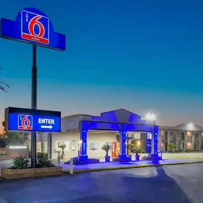 Studio 6 Suites Madera